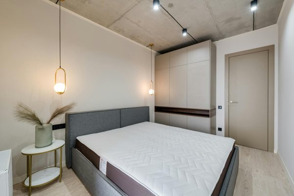 Key considerations for installing a swimming pool at your surrey residence: what you need to know